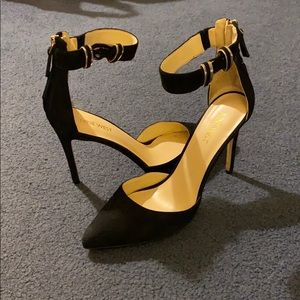 Nine West black pointed toe heels